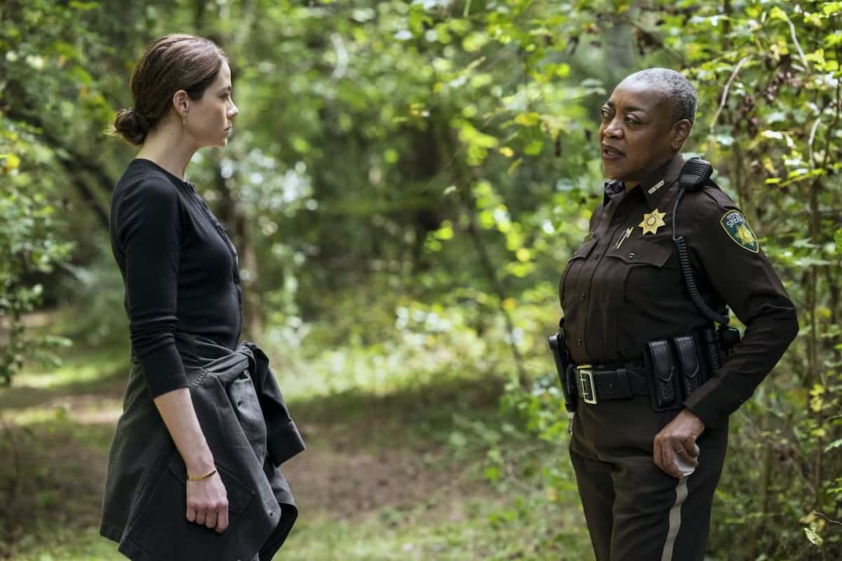 Echoes Series Review Netflix: A Serpentine Psychological Tale Not Void ...