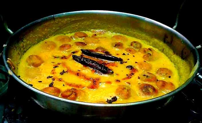 Kadhi Recipe | Indian Cuisine Kadhi Recipe With Fritters