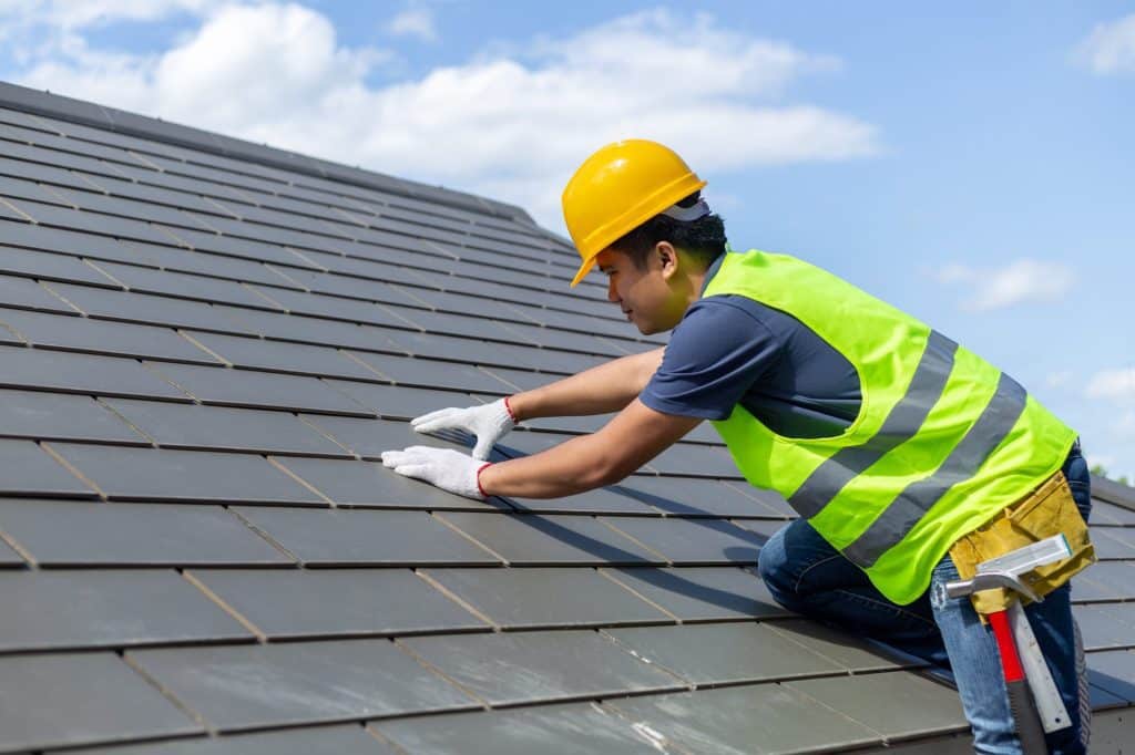 A Day in the Life of a Roofer: Insights into Roof Installation in Effingham