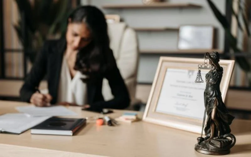 Los Angeles personal injury lawyers handle multi-vehicle freeway accidents by investigating fault, gathering evidence, and negotiating with insurers to secure fair compensation for victims.