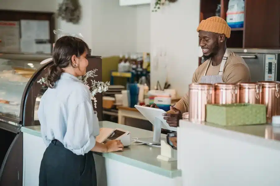 Scan, Order, Relax QR-Led Payment Journeys that Keep Diners in Their Seats