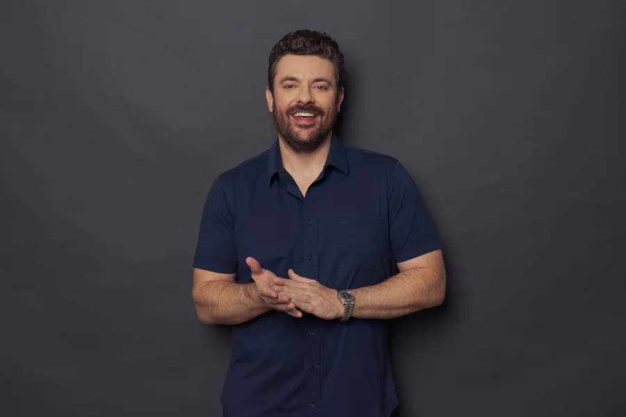 Chris Young Wife