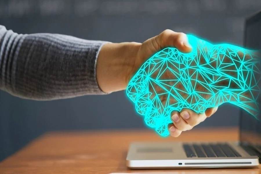How AI-Assisted Contract Review Promotes Seamless Collaboration Across