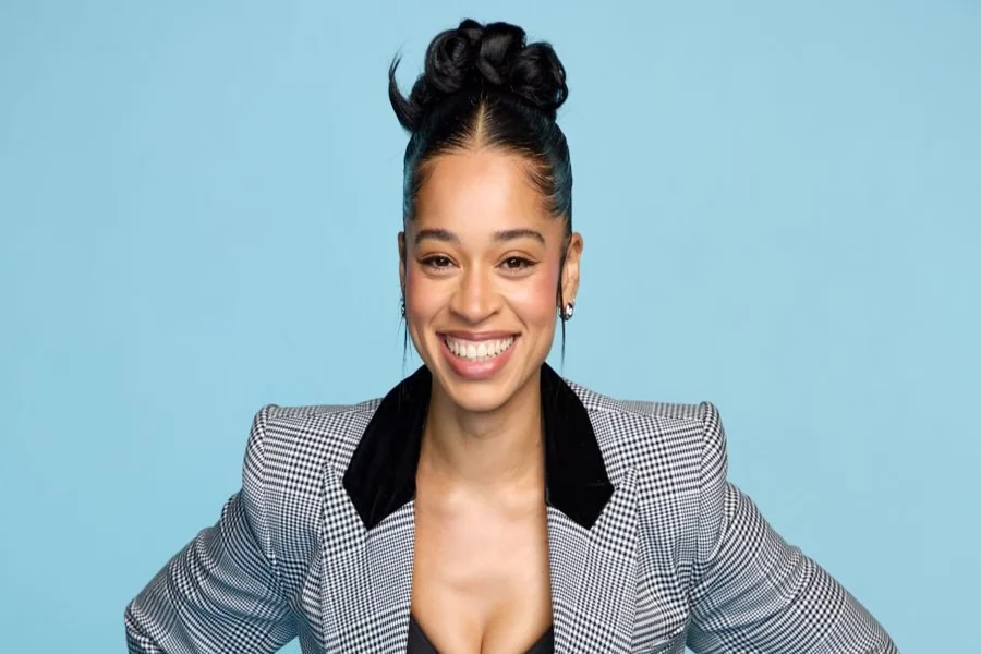 Ella Mai Height