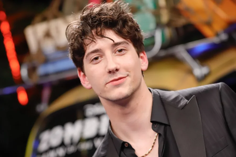 Milo Manheim Height