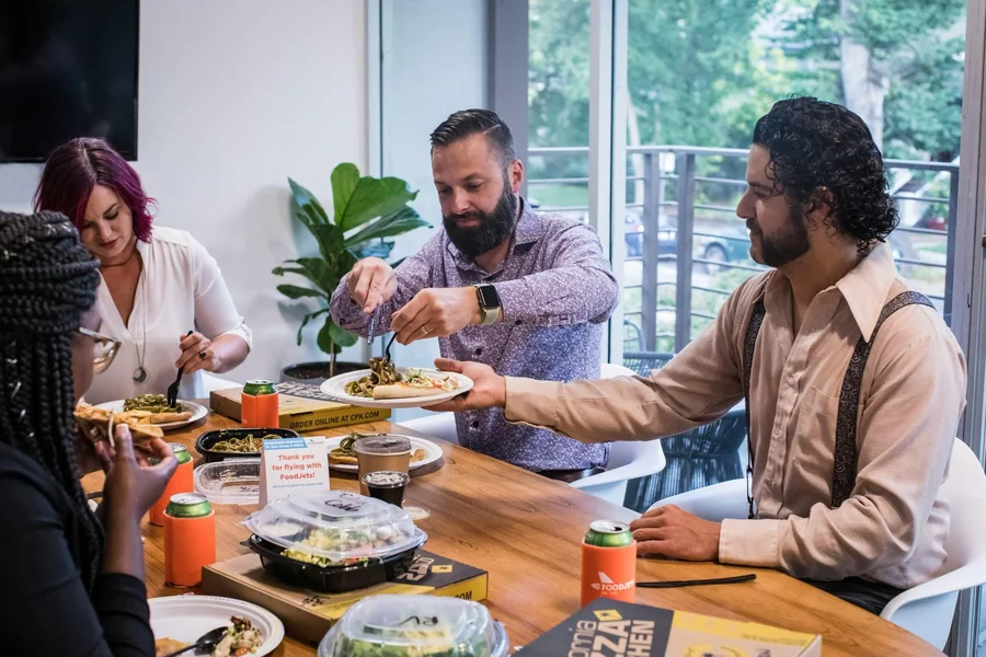 How Corporate Meals Help Companies Build Better Workplace Culture